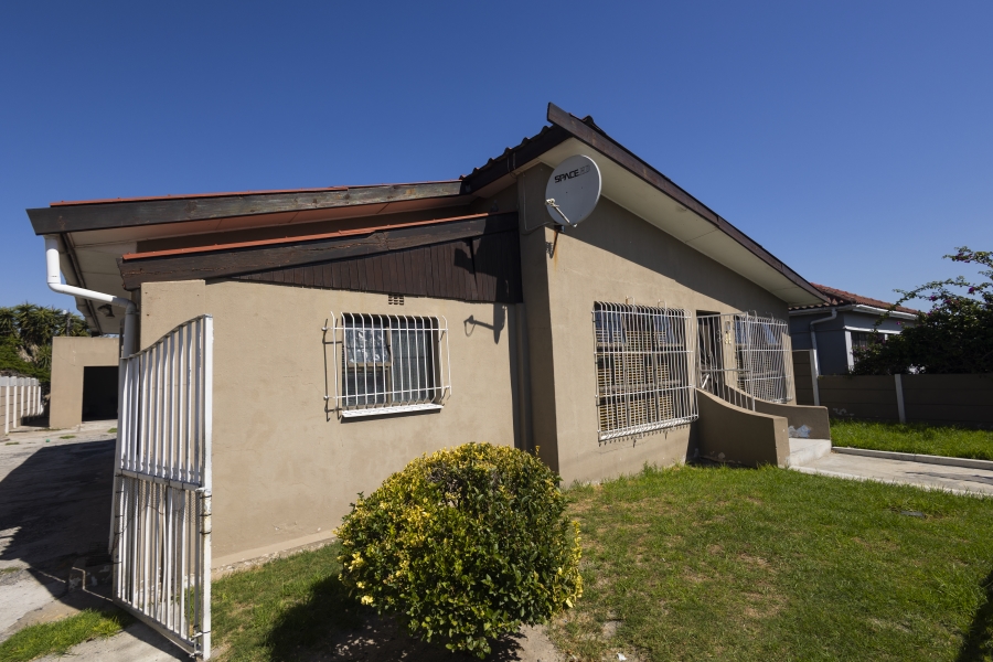 4 Bedroom Property for Sale in Ravensmead Western Cape